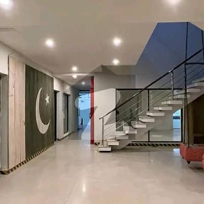 1 Kanal House Available For Commercial Use