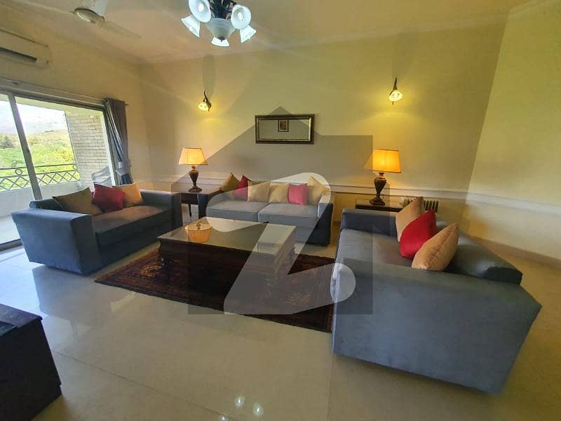 Beautiful Fully Furnished 2 Bedrooms Apartment Available For Rent