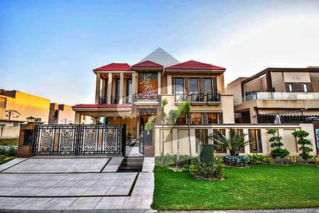 ڈی ایچ اے فیز 6 ڈیفنس (ڈی ایچ اے),لاہور میں 6 کمروں کا 1 کنال مکان 9.5 کروڑ میں برائے فروخت۔