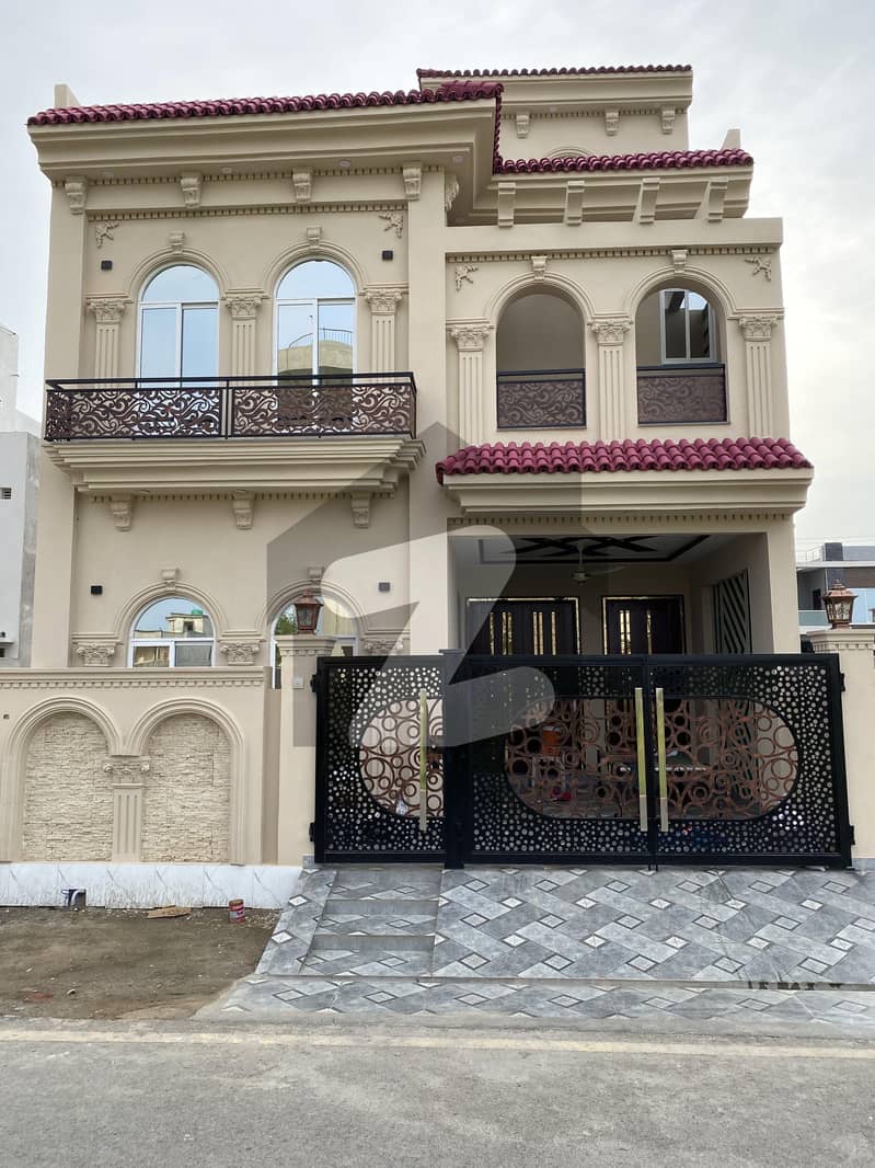 پام سٹی فیروزپور روڈ,لاہور میں 3 کمروں کا 5 مرلہ مکان 1.89 کروڑ میں برائے فروخت۔ پام سٹی فیروزپور روڈ,لاہور میں 3 کمروں کا 5 مرلہ مکان 1.89 کروڑ میں برائے فروخت۔