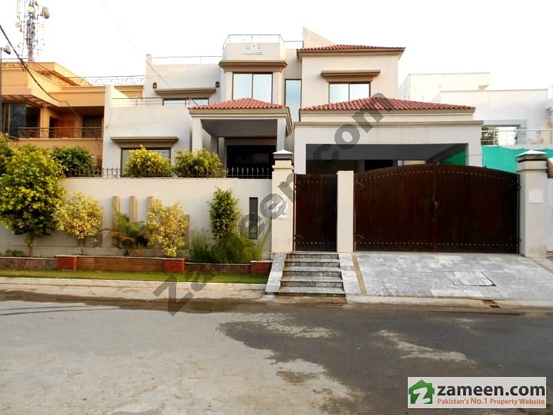 1 Kanal House For Sale 6 Bed Double Kitchen Fully Marble - Price 290 Lac