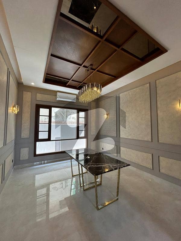 BRAND NEW 500 YARDS AT KHAYABAN-E-TARIQ BRAND NEW 500 YARDS AT KHAYABAN-E-TARIQ