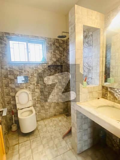 ڈی ایچ اے 9 ٹاؤن ۔ بلاک بی ڈی ایچ اے 9 ٹاؤن,ڈیفنس (ڈی ایچ اے),لاہور میں 3 کمروں کا 5 مرلہ مکان 2.3 کروڑ میں برائے فروخت۔