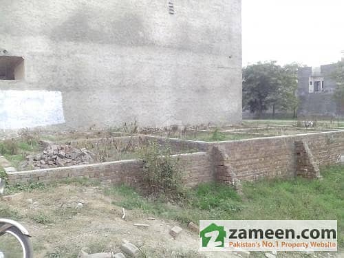 Land Linkerz Offers 5 Marla Plot At Very Hot Location