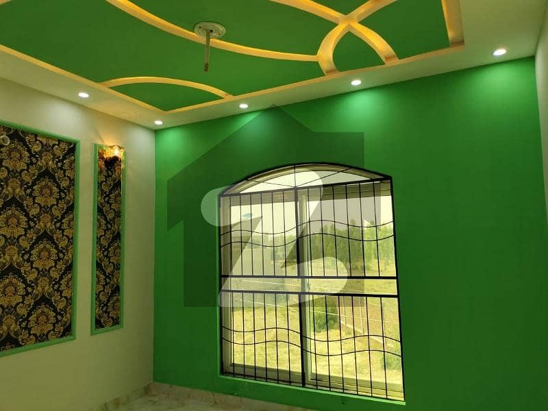 ریحان گارڈن لاہور میں 3 کمروں کا 5 مرلہ مکان 1.6 کروڑ میں برائے فروخت۔