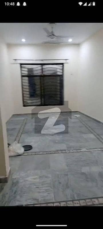 Upper Portion Of 7 Marla House Available For Rent On Gulberg Service Road