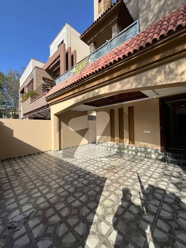 12 marla lower portion for rent Bahria Town Lahore 12 marla lower portion for rent Bahria Town Lahore