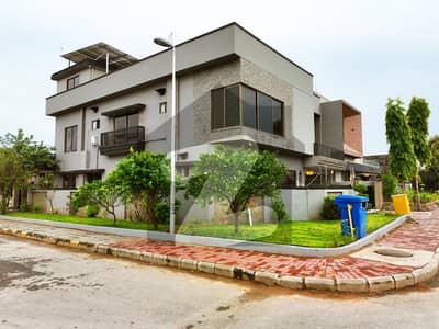 Corner House For Sale Owner Build 15 Marla