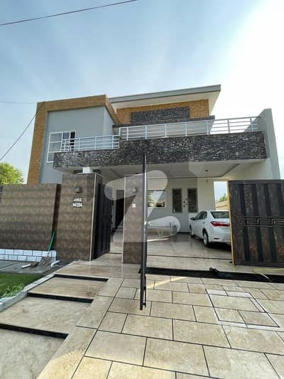 Perfect Prime Location 400 Square Yards House In Shaheen Housing Scheme For sale