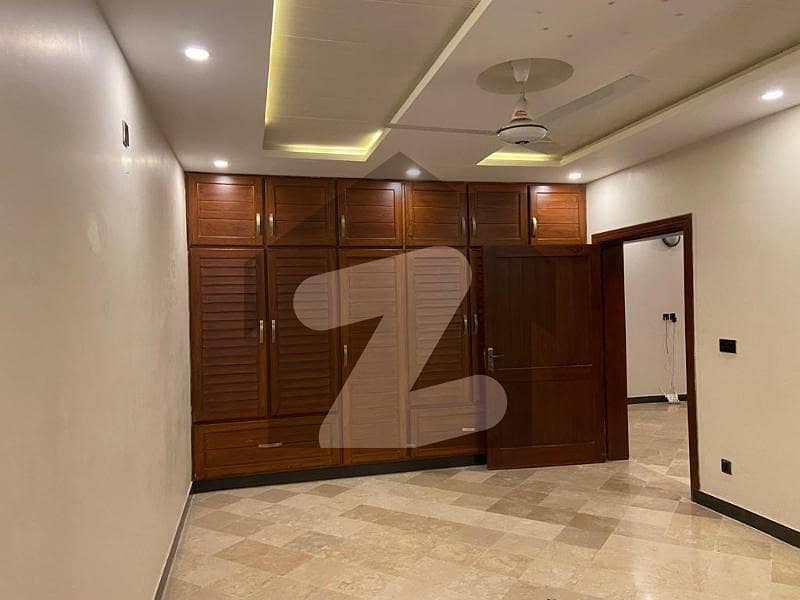 BEAUTIFUL LOCATION UPPER PORTION FOR RENT BEAUTIFUL LOCATION UPPER PORTION FOR RENT