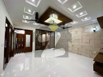 10 Marla Full House Available For Rent Sector C Bahria town Lahore