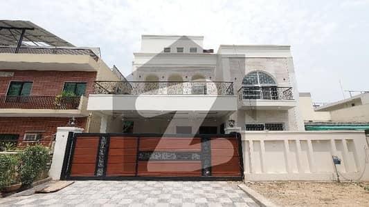 Get Your Dream Prime Location House In I-8/2 Islamabad