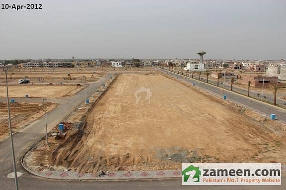 10 Marla Plot For Sale in Bahria Town - Block EE, Sector D, Lahore