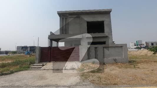 Get This Amazing 10 Marla House Available In DHA Phase 7 Block Y