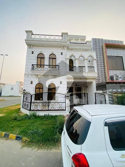 سٹی ہاؤسنگ سوسائٹی - بلاک اے ایکسٹینشن سٹی ہاؤسنگ سوسائٹی,سیالکوٹ میں 4 کمروں کا 5 مرلہ مکان 2.15 کروڑ میں برائے فروخت۔ سٹی ہاؤسنگ سوسائٹی - بلاک اے ایکسٹینشن سٹی ہاؤسنگ سوسائٹی,سیالکوٹ میں 4 کمروں کا 5 مرلہ مکان 2.15 کروڑ میں برائے فروخت۔