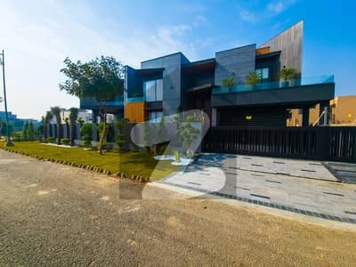 Prime 2 Kanal Modern House Immaculately Furnished for Luxurious Living in DHA Phase 6 Lahore