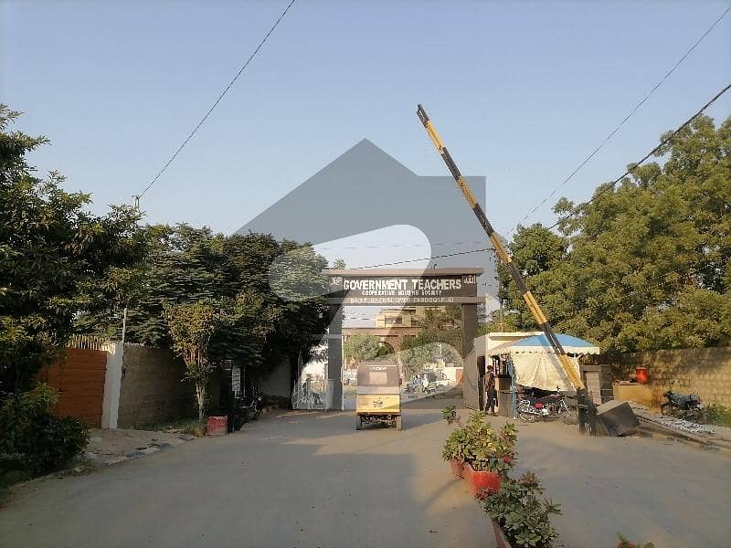 گورنمنٹ ٹیچر ہاؤسنگ سوسائٹی ۔ سیکٹر 16۔اے سکیم 33 - سیکٹر 16-A,سکیم 33,کراچی میں 2 کمروں کا 3 مرلہ فلیٹ 28.0 ہزار میں کرایہ پر دستیاب ہے۔ گورنمنٹ ٹیچر ہاؤسنگ سوسائٹی ۔ سیکٹر 16۔اے سکیم 33 - سیکٹر 16-A,سکیم 33,کراچی میں 2 کمروں کا 3 مرلہ فلیٹ 28.0 ہزار میں کرایہ پر دستیاب ہے۔