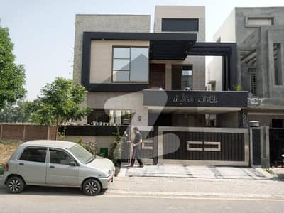 5 BEDS 9 MARLA BRAND NEW HOUSE FOR SALE LOCATED BAHRIA ORCHARD LAHORE