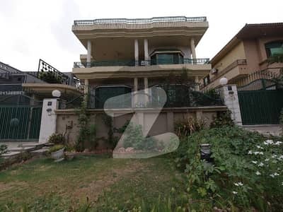Beautiful 1 Kanal Portion For Rent In G-10/2, F-10 Facing House Adorable View