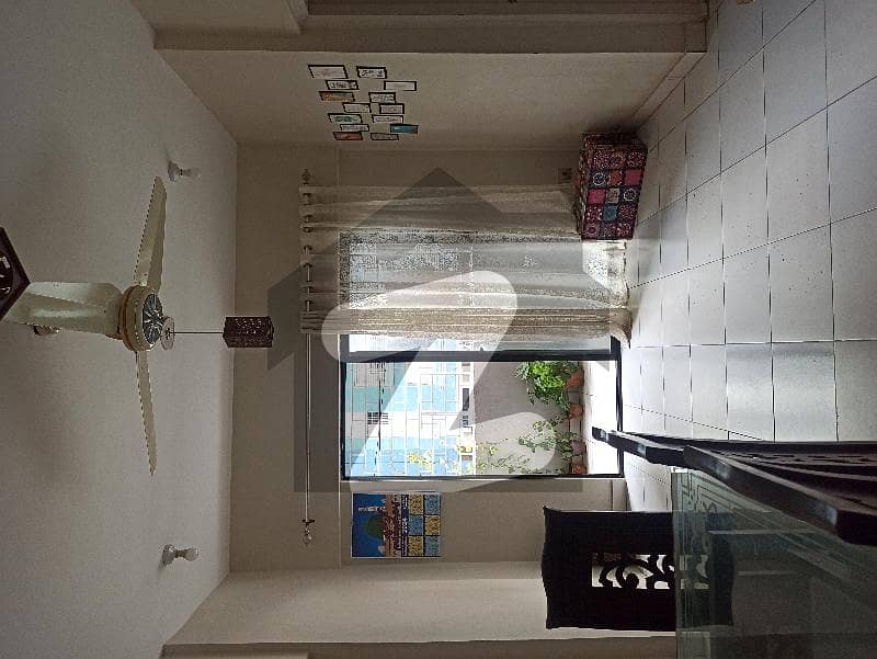 Neat Lavish Luxurious West Open 1st Floor Flat With All Utilities And