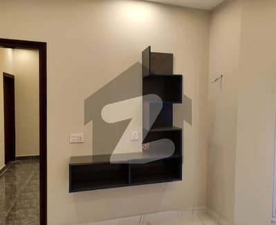 Lower Ground Portion 3 Bed DD Kitchen Extremely Neat And Clean Bungalow Portion Near National Stadium Aga Khan Hospital