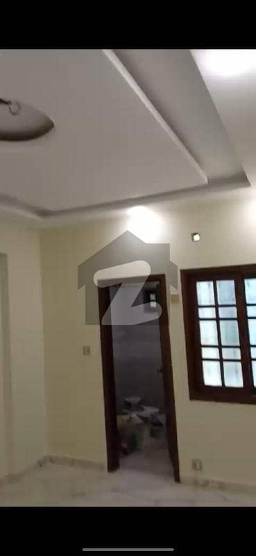 شہید ملت روڈ کراچی میں 3 کمروں کا 8 مرلہ فلیٹ 2.6 کروڑ میں برائے فروخت۔