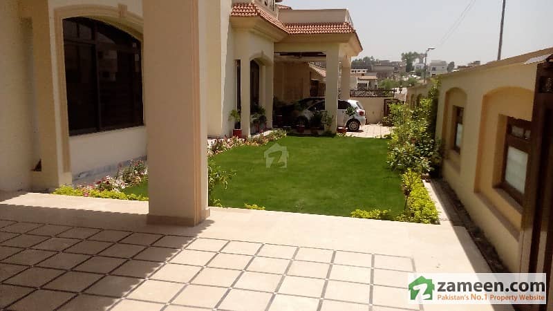 1 Kanal Ideal House For Sale On 70 Feet Wide Road DHA Phase 2 Islamabad