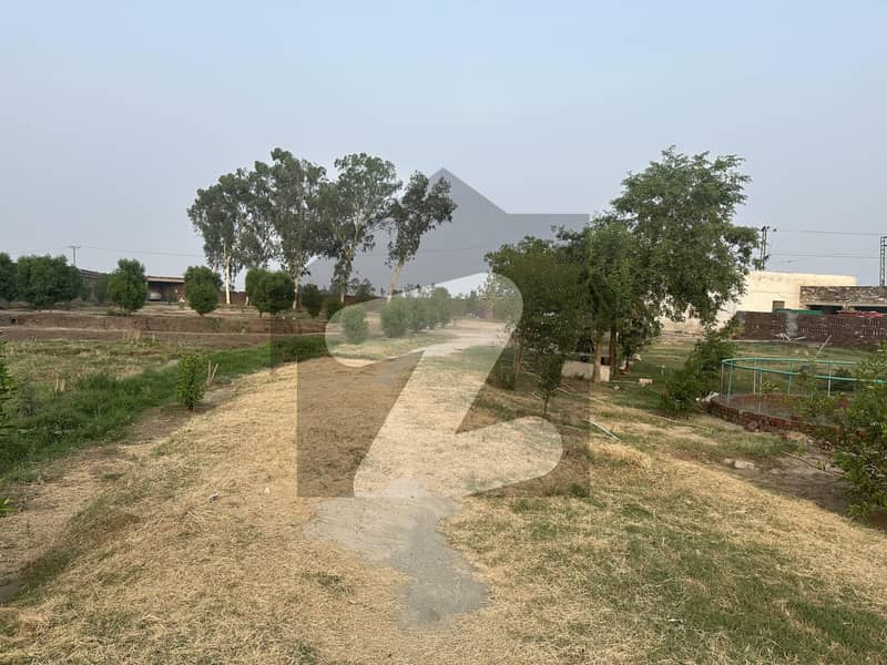 Farmhouse In Chak 45 - Prime Location With 500 FEEt Frontage Adjacent To Smart City Entrance On Main Road Farmhouse In Chak 45 - Prime Location With 500 FEEt Frontage Adjacent To Smart City Entrance On Main Road