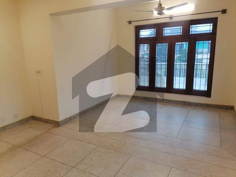 F10 Upper Portion 700sqyd F10 Upper Portion 700sqyd
