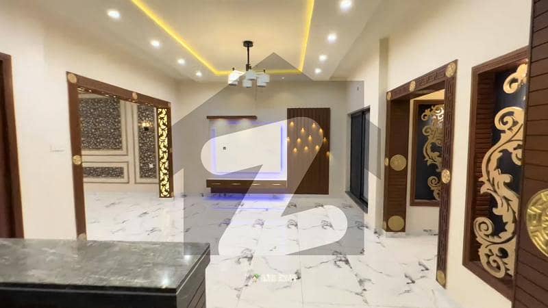 10 Marla Luxurious House For Sale In Wapda City Faisalabad