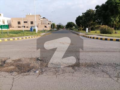 بینکرس ایوینیو کوآپریٹو ہاؤسنگ سوسائٹی لاہور میں 18 مرلہ رہائشی پلاٹ 1.3 کروڑ میں برائے فروخت۔ بینکرس ایوینیو کوآپریٹو ہاؤسنگ سوسائٹی لاہور میں 18 مرلہ رہائشی پلاٹ 1.3 کروڑ میں برائے فروخت۔