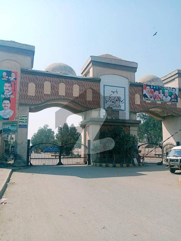 10 MARLA PLOT A BLOCK AT PRIME LOCATION. Fatima Jinnah Town, Multan ID50365019