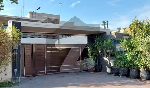 Beautiful Corner Kanal House For Sale At Best Location In Town