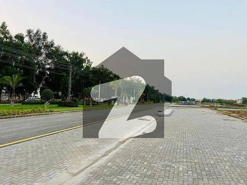 یونین لیونگ مین کینال بینک روڈ,لاہور میں 8 مرلہ کمرشل پلاٹ 8.75 کروڑ میں برائے فروخت۔ یونین لیونگ مین کینال بینک روڈ,لاہور میں 8 مرلہ کمرشل پلاٹ 8.75 کروڑ میں برائے فروخت۔