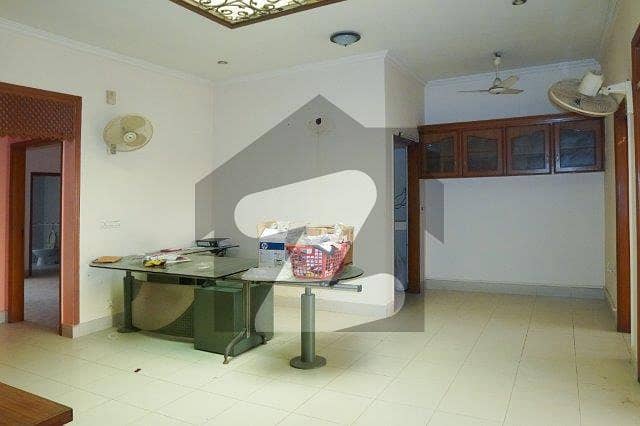 7 Marla Beautiful 2nd Floor For Rent in Phase 1 7 Marla Beautiful 2nd Floor For Rent in Phase 1