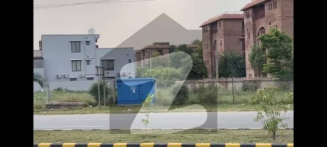 عبدالستار ایدھی روڈ لاہور میں 1 کنال کمرشل پلاٹ 4.15 کروڑ میں برائے فروخت۔