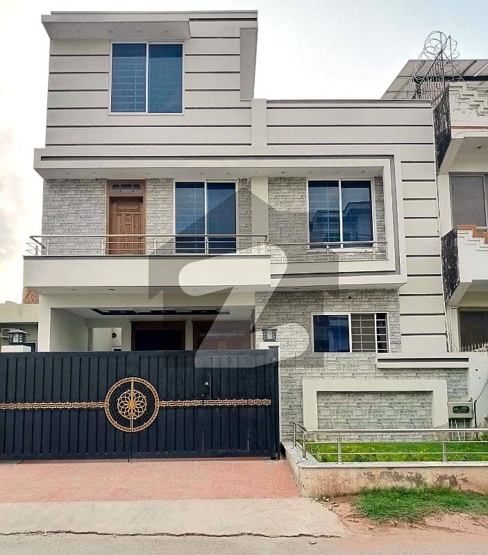 جی ۔ 13/2 جی ۔ 13,اسلام آباد میں 5 کمروں کا 8 مرلہ مکان 6.3 کروڑ میں برائے فروخت۔ جی ۔ 13/2 جی ۔ 13,اسلام آباد میں 5 کمروں کا 8 مرلہ مکان 6.3 کروڑ میں برائے فروخت۔