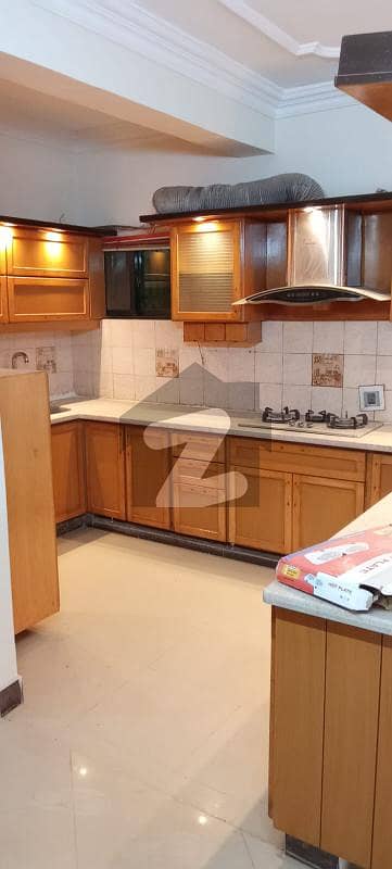 Well Maintain 3 Bed D/D Apartment Available For Rent Prime Location Gulshan-e-iqbal Block-14