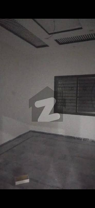 سیالکوٹ روڈ گوجرانوالہ میں 5 کمروں کا 5 مرلہ مکان 35.0 ہزار میں کرایہ پر دستیاب ہے۔ سیالکوٹ روڈ گوجرانوالہ میں 5 کمروں کا 5 مرلہ مکان 35.0 ہزار میں کرایہ پر دستیاب ہے۔