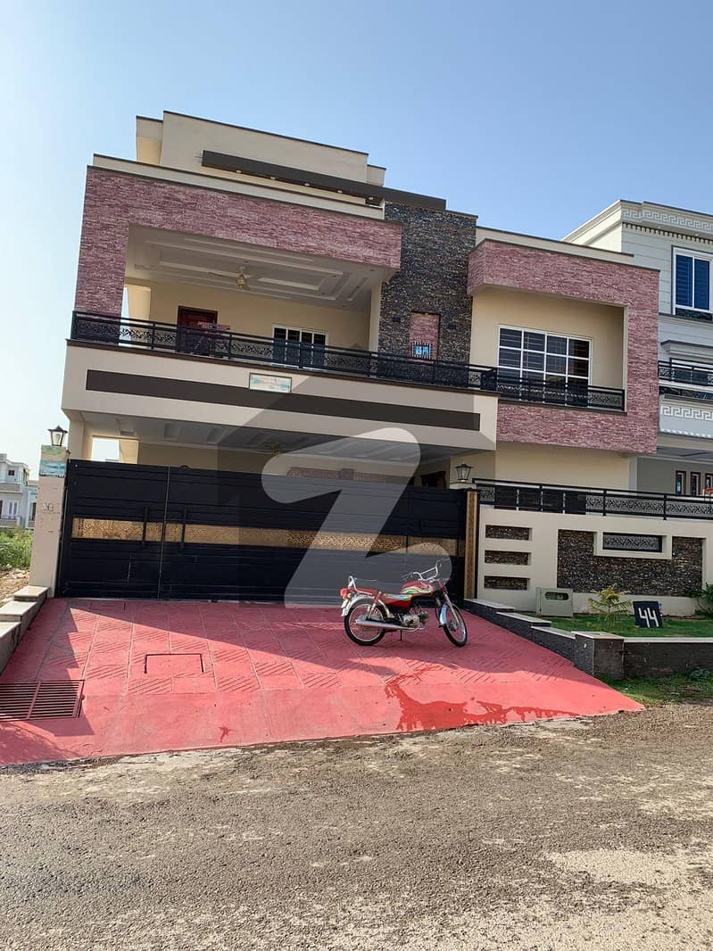 Brand New 40x80 House Sun Face 50 Feet Wide Road Direct Access To Main Double Road Solid Construction Available For Sale In G-13/2 Brand New 40x80 House Sun Face 50 Feet Wide Road Direct Access To Main Double Road Solid Construction Available For Sale In G-13/2