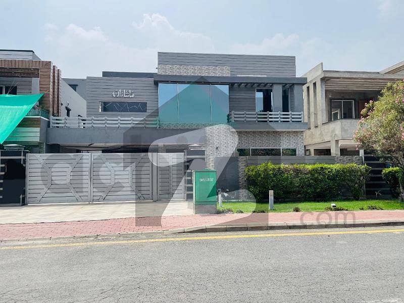 (Deal Of The Day )1 Kanal Ultra Luxury House Is Up For Sale In The Heart Of Bahria Town Lahore. (Deal Of The Day )1 Kanal Ultra Luxury House Is Up For Sale In The Heart Of Bahria Town Lahore.