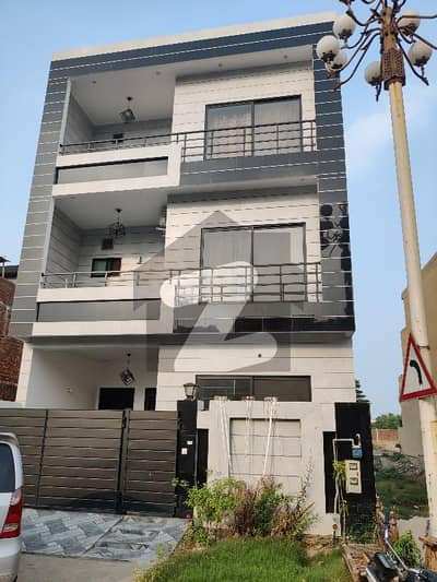 5 Marla Brand New Ground Floor Available For Rent In
Dream Gardens
Defence Road Lahore 5 Marla Brand New Ground Floor Available For Rent In
Dream Gardens
Defence Road Lahore
