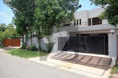 D H A Lahore 1 Kanal Owner Build House With 100% Original Pics Available For Rent