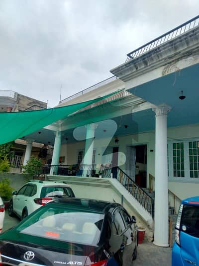ڈیوس روڈ لاہور میں 8 کمروں کا 2 کنال عمارت 18.0 کروڑ میں برائے فروخت۔