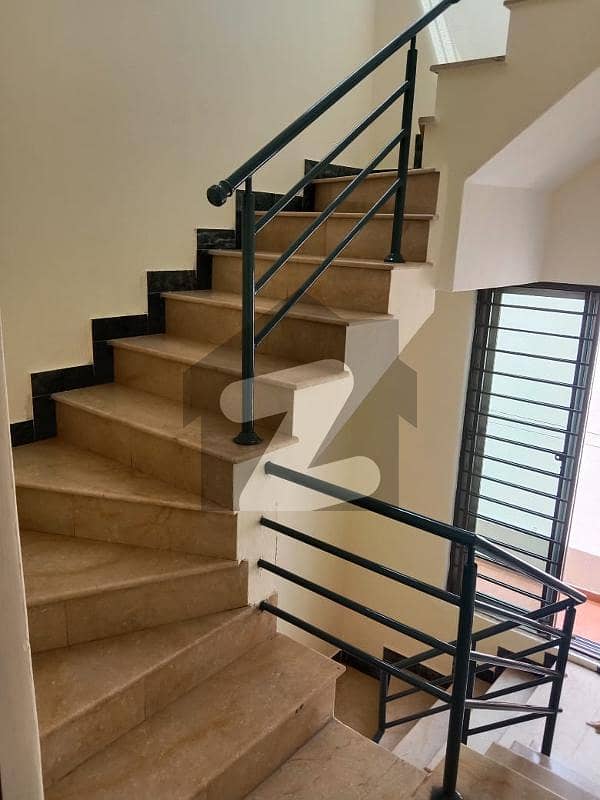 3-BED UPPER-PORTION FOR RENT PHASE-7 DHA LAHORE PRIME LOCATION 3-BED UPPER-PORTION FOR RENT PHASE-7 DHA LAHORE PRIME LOCATION