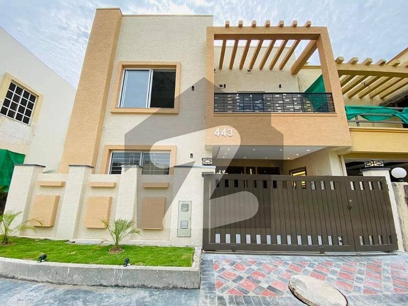 بحریہ ٹاؤن فیز 8 ۔ عثمان بلاک بحریہ ٹاؤن فیز 8 ۔ سفاری ویلی,بحریہ ٹاؤن فیز 8,بحریہ ٹاؤن راولپنڈی,راولپنڈی میں 5 کمروں کا 7 مرلہ مکان 70.0 ہزار میں کرایہ پر دستیاب ہے۔ بحریہ ٹاؤن فیز 8 ۔ عثمان بلاک بحریہ ٹاؤن فیز 8 ۔ سفاری ویلی,بحریہ ٹاؤن فیز 8,بحریہ ٹاؤن راولپنڈی,راولپنڈی میں 5 کمروں کا 7 مرلہ مکان 70.0 ہزار میں کرایہ پر دستیاب ہے۔