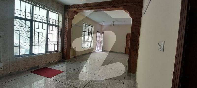Open Separate Basement Available For Rent In F-11 Open Separate Basement Available For Rent In F-11