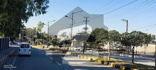 man mall road portion of one canal inside a beautiful colony on Mall Road peshawwar