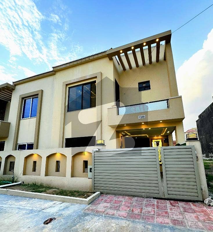 5 Marla 4 Bedrooms Luxury House Available For Sale