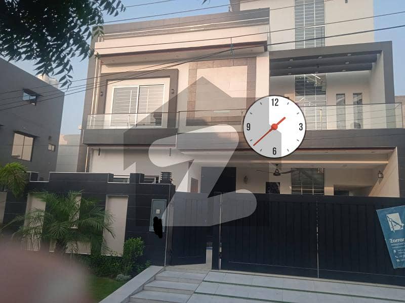 10 Marla Brand New House For Sale 10 Marla Brand New House For Sale